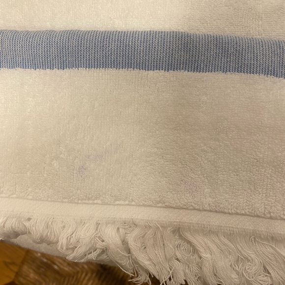 Matouk Amado Blue and White Beach Blanket - Picture 7 of 7